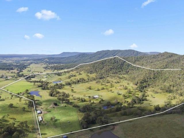 Premier Equestrian Estate on Two Titles *369 Acres* 4 Homes, Covered Olympic Arena