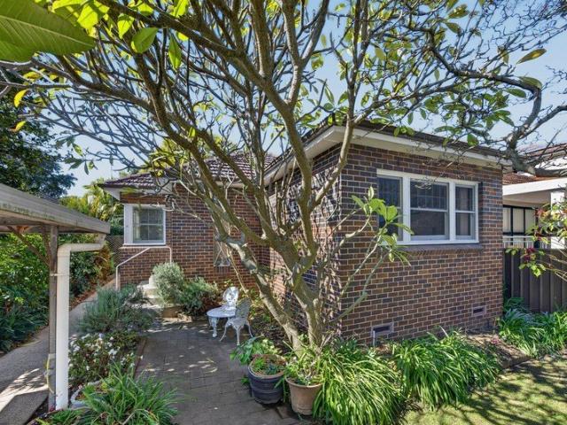 Premier Family Living in a Coveted Punchbowl Pocket