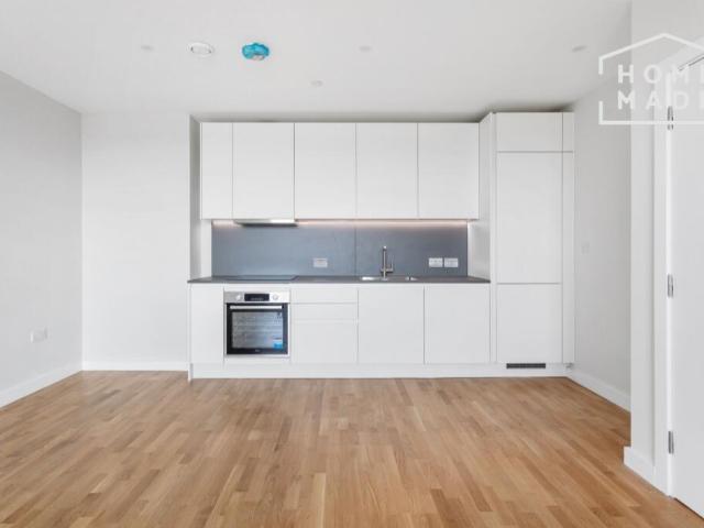 Premier House HA3, 2 bed flat to rent, £1,950 pcm | PrimeLocation