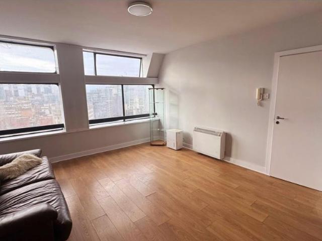 Premier Inn, Victoria Bridge Street, Salford, M3 5AS, United Kingdom | 2 bed townhouse for rent #140229575 | Rentberry