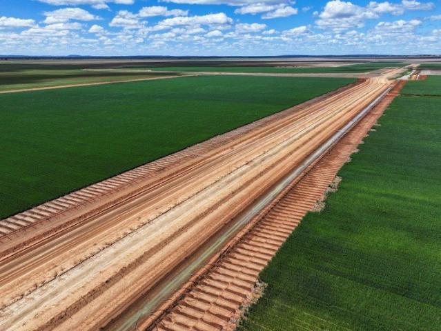Premier irrigated & dryland cropping opportunity with significant development upside
