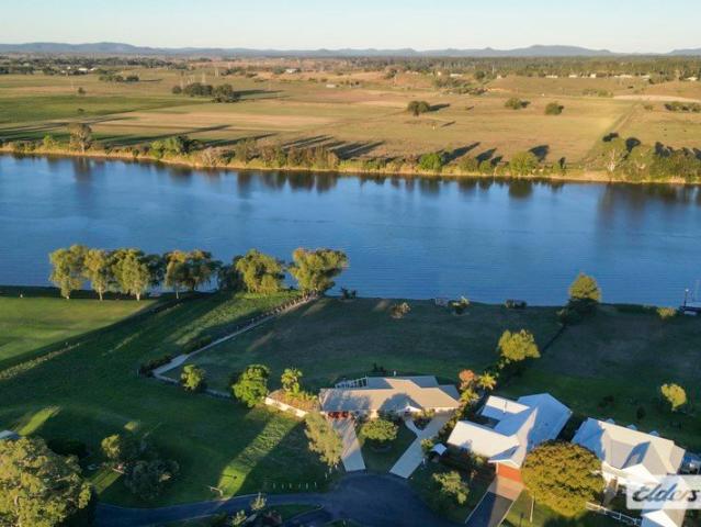 Premier Riverfront Estate on 8,975m² The Benchmark for Grafton Living