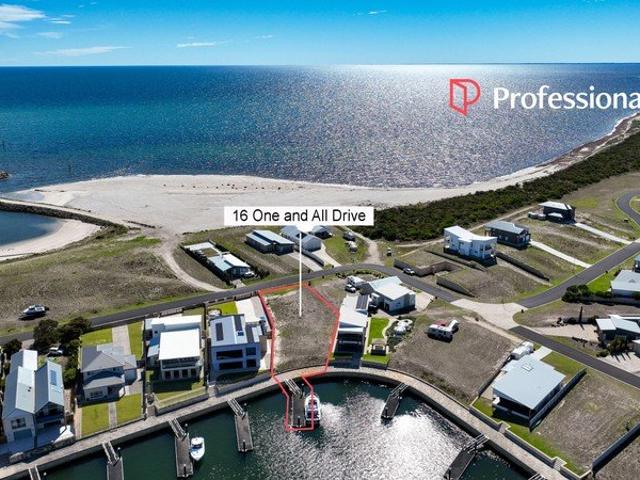 Premier Waterfront Allotment with Private Pontoon