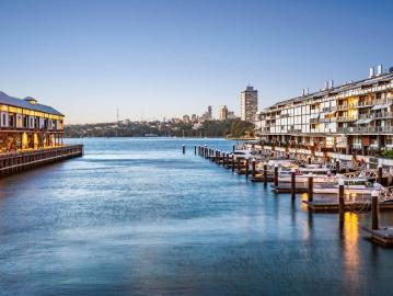 PREMIER WATERFRONT POSITION