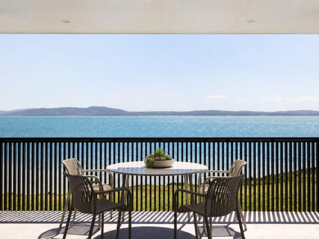 Premiere water front Living An opportunity to grab with both hands