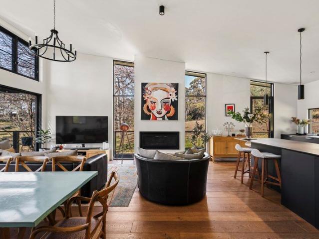 Premiere Southern Highlands Retreat on 2.04 Hectares Space, Privacy & Endless Possibilities