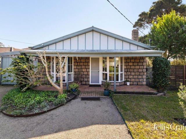 Premium McCrae Landholding with Home, Studio and Development Potential