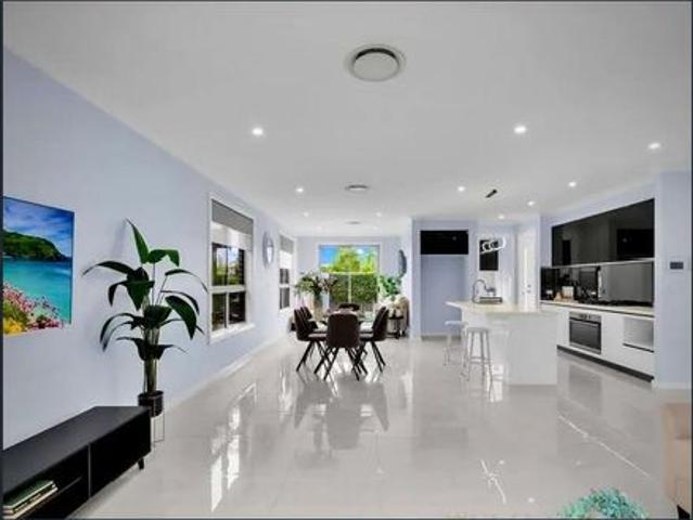 Premium Near New Rental in the Heart of Schofields!