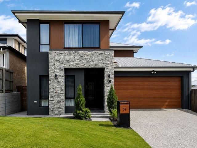 Premium Near New 2024 Elevated 5 Bed Family Home