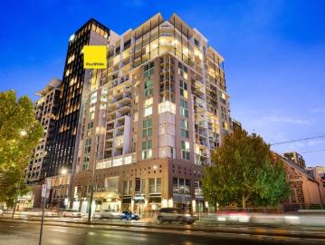Premium North East Corner Apartment with direct views over the Iconic Adelaide Oval & the Riverbank Precinct