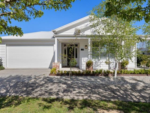 Premium North Facing Family Living on One Level