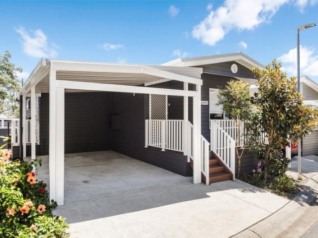 Premium Over 55s Lifestyle Lakeside Living at Its Finest
