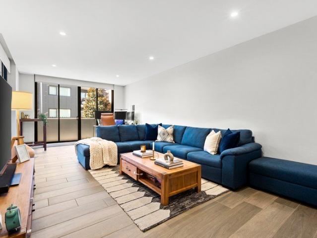 Premium, Oversized ALAND built apartment within 10 minutes walk to Schofields Train Station!