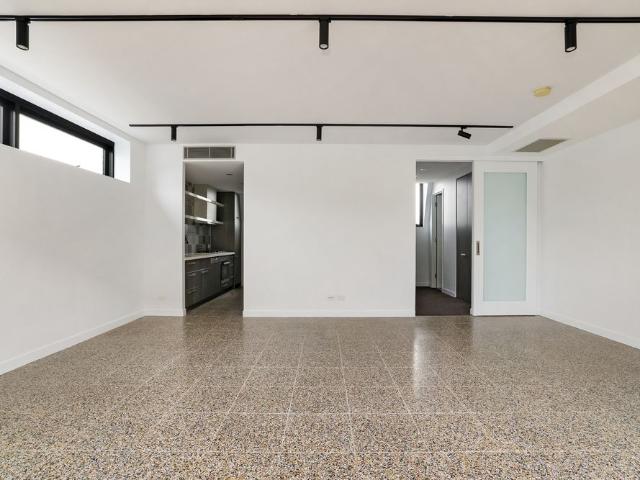 Premium one bedder in central pocket