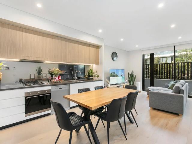 PREMIUM One Bedroom Apartment Close to Tallawong Metro!