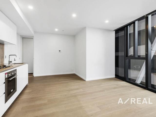 Premium One Bedroom Apartment in a Blue Chip Location