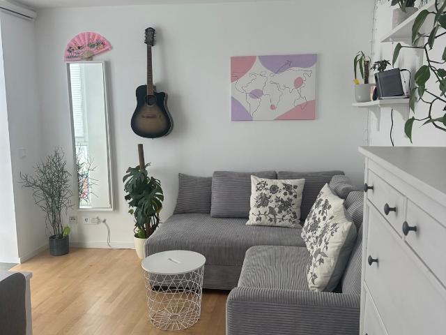 Premium All Inclusive Apartment with Home Cinema in the City Center, Koln Amsterdam Apartments for Rent