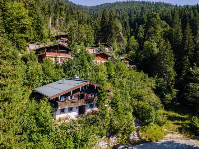 Premium Almhütte in Ruhelage – Tradition trifft Moderne
