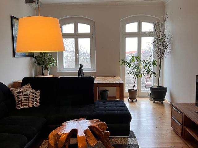 Premium apartment with a beautiful view of Helmholtzplatz, Berlin Amsterdam Apartments for Rent