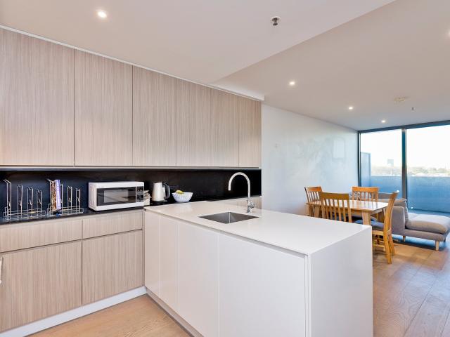 Premium Apartment Living in the Heart of Melbourne FULLY FURNISHED