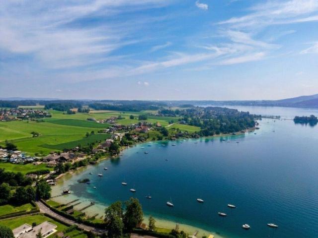 Premium Architektenvilla mit See & Gebirgsblick