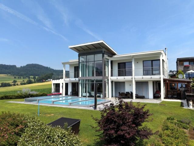 Premium Architektenvilla mit See & Gebirgsblick