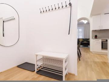 Premium Business Apartment Top4