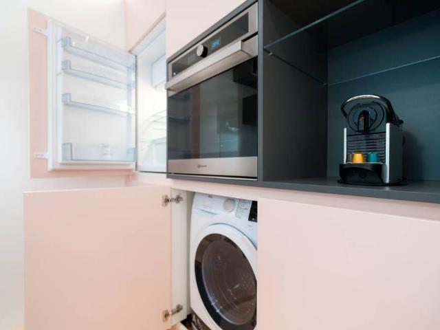 Premium business apartment with air conditioning and private terrace, Vienna Amsterdam Apartments for Rent