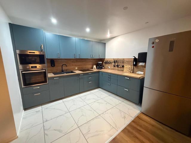 Premium Business Wohnung mit Service nahe Frankfurt Airport | 92 qm | bis 4 Personen, Rodgau Amsterdam Apartments for Rent