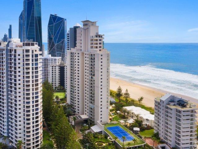 PREMIUM BEACH SIDE LIVING FULLY FURNISHED 3 BEDROOM RESIDENCE WITH OCEAN VIEWS