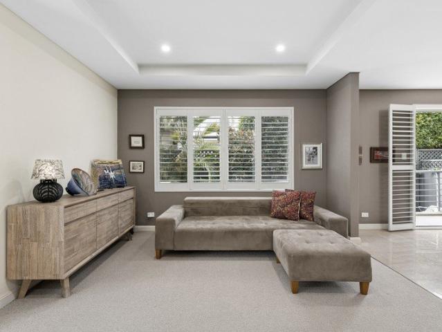 Premium coastal lifestyle on Sans Souci peninsula