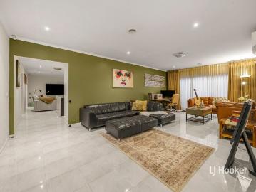 Premium Corner Position with Exclusive Residents' Facilities! APPLICATIONS NOW OPEN