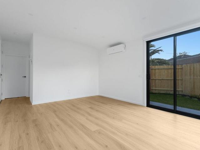 Premium Court‑Side Living with Contemporary Style and Effortless Comfort