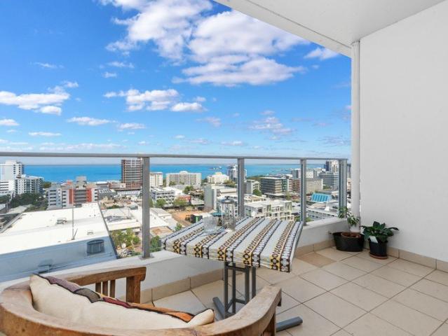 PREMIUM DUAL KEY INVESTMENT UNINTERRUPTED CITY & HARBOUR VIEWS