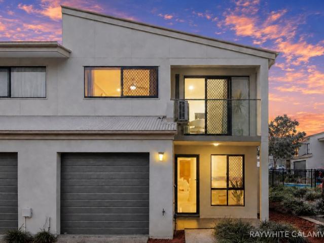 Premium European Inspired Townhouse | No Neighbour on One Side | Dual Study Areas | 30 Solar Panels | P 12 Catchment