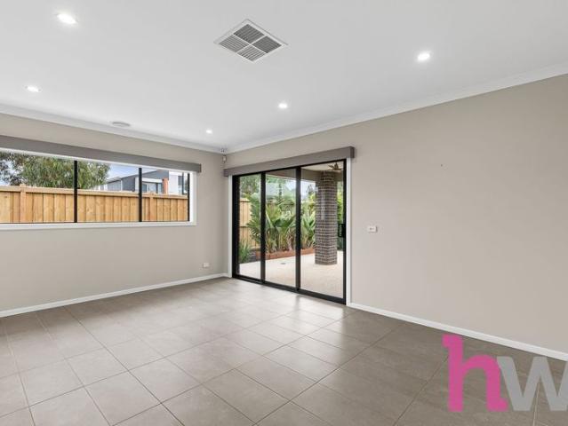 Premium Ex Display Home with Exceptional Style & Comfort