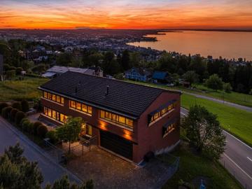 Premium Einfamilienhaus mit Panorama Seeblick und aussergewöhnlicher Grundstücksfläche