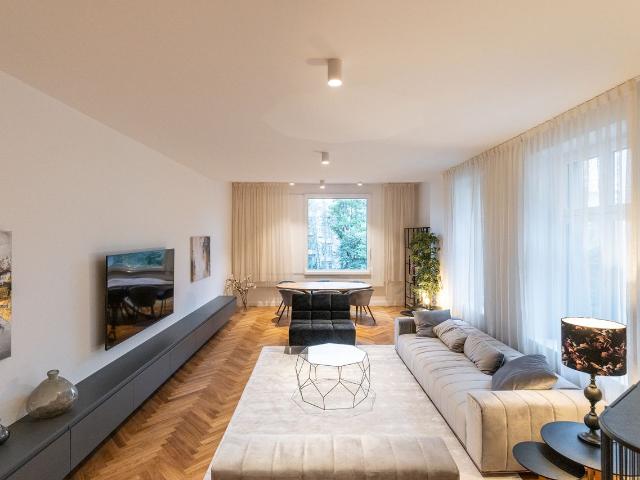 Premium Furnished Apartment near Hackescher Markt, Berlin Amsterdam Apartments for Rent