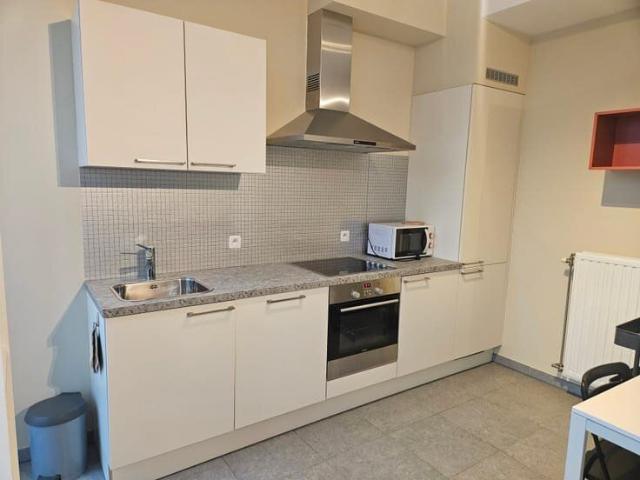 PREMIUM FURNISHED STUDIO Mons Modern/bright– Move in ready