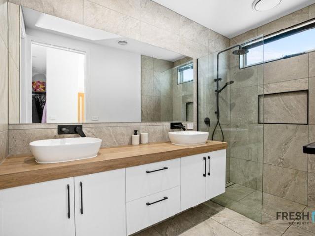 Premium Fyansford Home with High End Finishes