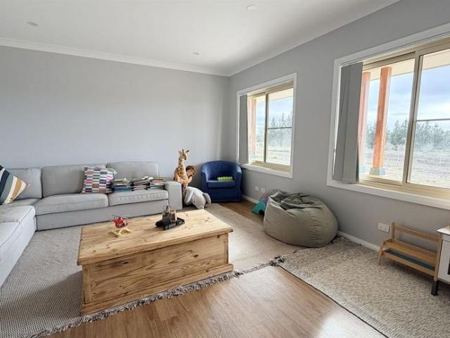 Premium Family Home: Comfort meets Country Charm