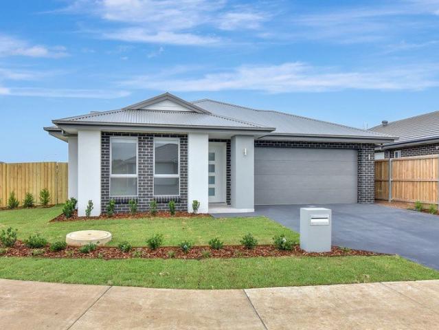PREMIUM FAMILY HOME IN NEW ESTATE