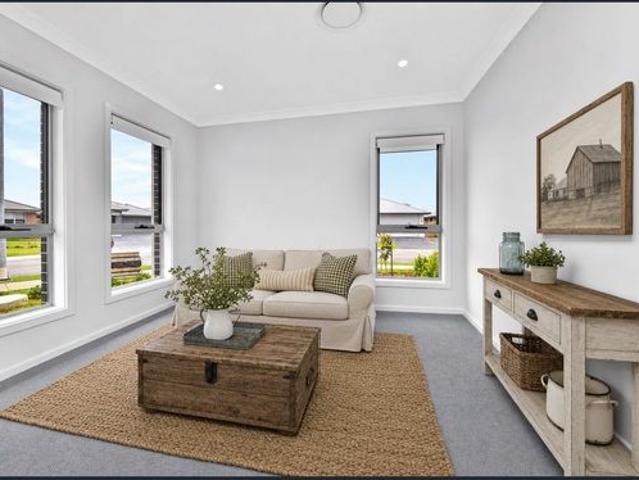 PREMIUM FAMILY HOME IN NEW ESTATE