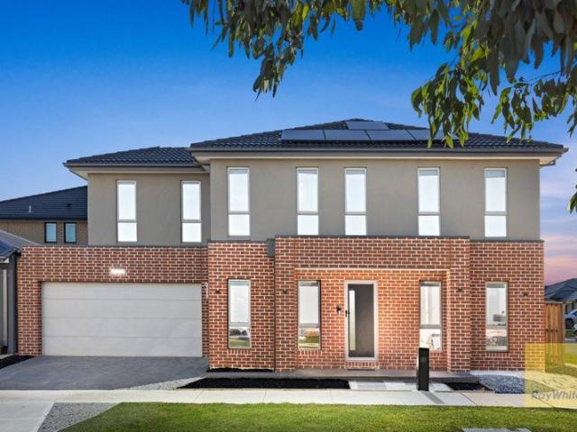 The Complete Family Package 5 Bedrooms, 2 Living Areas & Double Garage