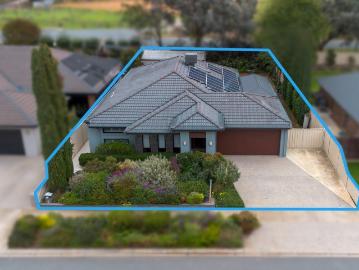 Premium Family Living in the Highly Sought After Boulevard Precinct