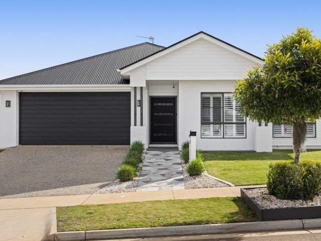 Premium Family Living with a Shed, Office and Room to Grow