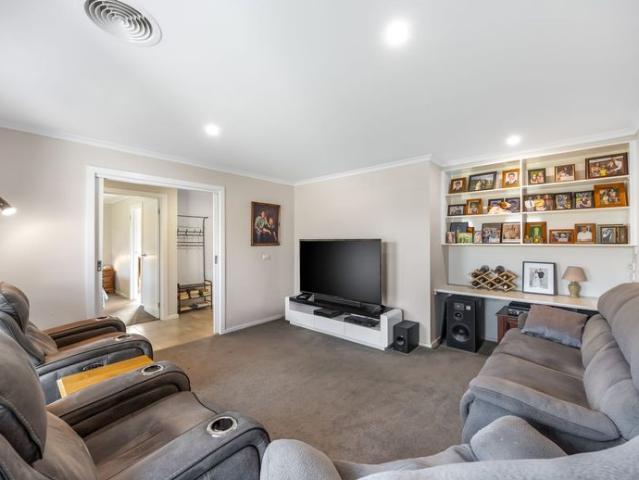 Premium Family Living with Bonus Self Contained Unit