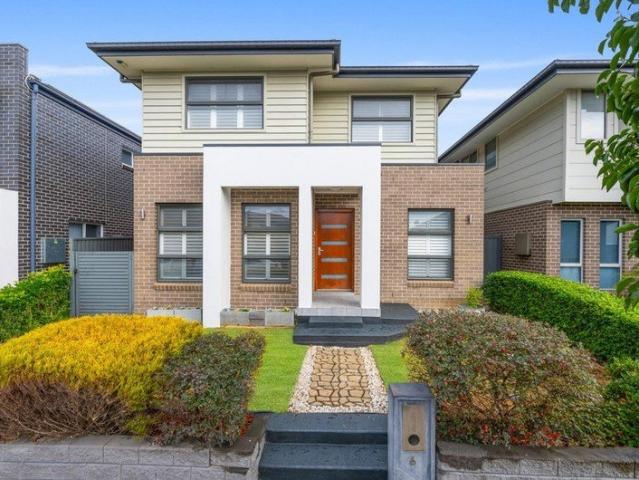 Premium Family Residence in the Heart of Willowdale