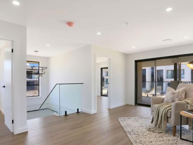 PREMIUM FIVE BEDROOM FAMILY HOME NEAR NEW AND LOCAL TO IT ALL