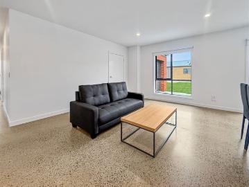 Premium High Quality Rooming House: 2 Rooms Available